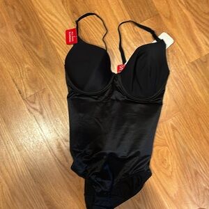 Black silky shapewear 34D NWT